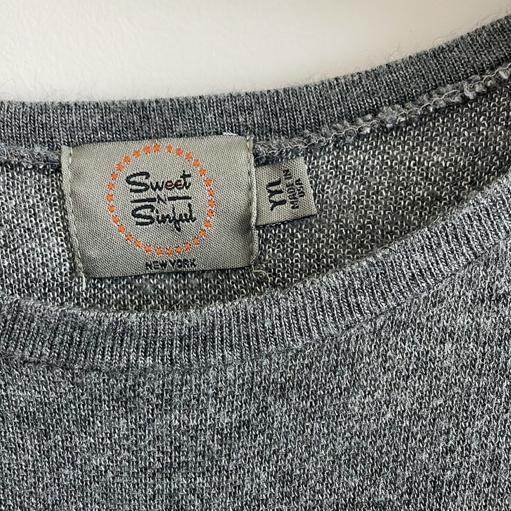 Sweet n Sinful New York Women’s Gray Striped Cropped Long Sleeve Sweater - Med - Picture 2 of 4